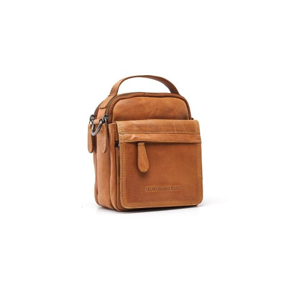 Ανδρικό Δερμάτινο Τσαντάκι Ώμου Μικρό Chesterfield C48.182631 Κονιάκ | 2 Κεντρικές Θέσεις & 4 Τσέπες | Χειρολαβή