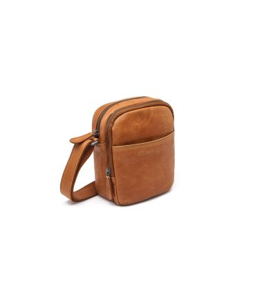 Ανδρικό Δερμάτινο Τσαντάκι Ώμου Μικρό Chesterfield C48.182701 Κονιάκ | Wax Pull Up με 2 Κεντρικές Θήκες