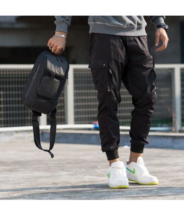 Τσαντάκι Ώμου Χιαστί Bange 7086 Μαύρο – Αδιάβροχο Crossbody με USB – Οργάνωση & Αντικλεπτική Προστασία