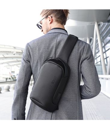 Τσαντάκι Ώμου Χιαστί Bange 7221 Μαύρο – Αδιάβροχο Crossbody με USB & Ιταλικό Design