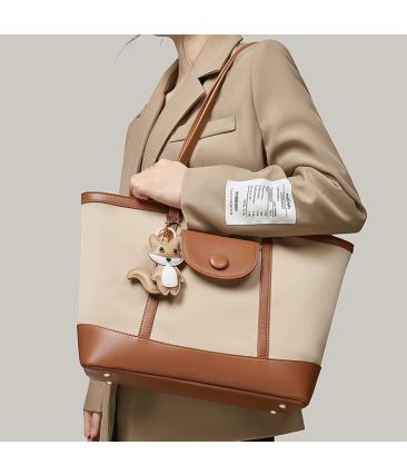 Γυναικεία Τσάντα Shopper Ώμου Foxer 9151041F Μπέζ/Καφέ | Μεγάλη Χωρητικότητα Με Διπλό Κλείσιμο | Έξυπνη Οργάνωση & Στυλ