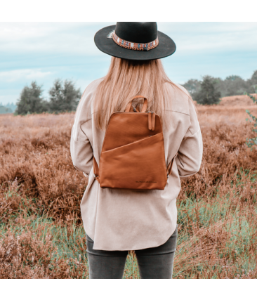 Γυναικείο Δερμάτινο Backpack από Pull-Up Δέρμα Chesterfield Claire C58.023531 Κονιάκ – Premium Vintage Design