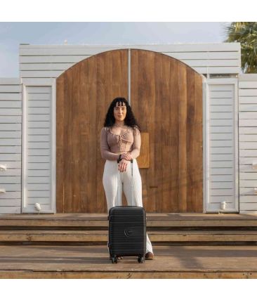 Βαλίτσα Καμπίνας NEWCOME N1594 55x36,5x21 Μαύρο – Πολυπροπυλένιο – Ιδανική για όλες τις αεροπορικές
