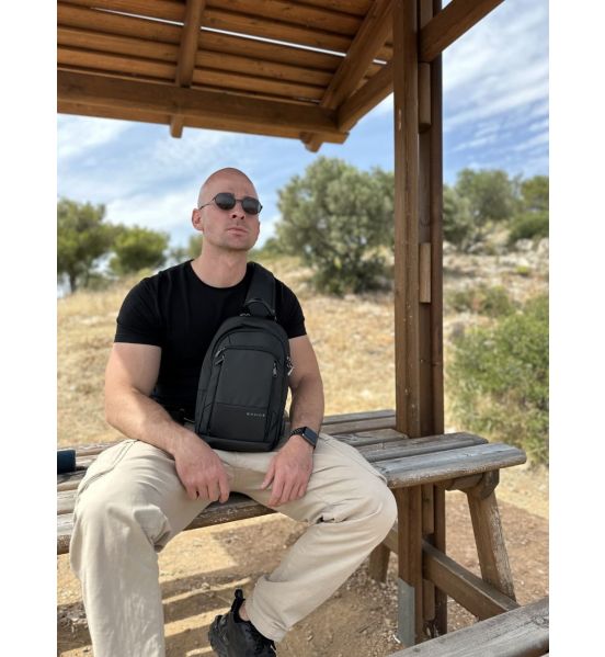 Τσαντάκι Ώμου Χιαστί Bange 1911 Μαύρο – Αδιάβροχο Crossbody με Αντικλεπτική Θήκη & USB Θύρα