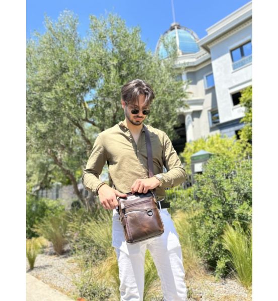 Δερμάτινο Ανδρικό Τσαντάκι Ώμου Cardinal 7012 Καφέ – Casual Ανδρικό Αξεσουάρ Καθημερινής Χρήσης