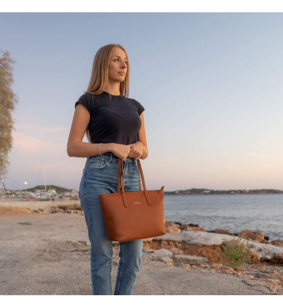 Γυναικεία Τσάντα Ώμου Shopper Pierre Loues 914-62 Καφέ | Ασφαλές Φερμουάρ & Ιμάντες Microfiber | Απόλυτη Οργάνωση & Στυλ