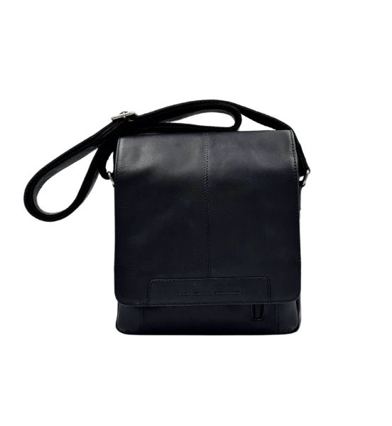 Ανδρικό Δερμάτινο Τσαντάκι Ώμου Chesterfield Remy C48.055000 Μαύρο – Premium, Κομψό με Καπάκι & Φερμουάρ