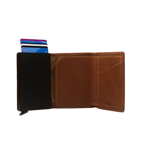 Δερμάτινη Μεταλλική Καρτοθήκη Chesterfield C08.038031 Κονιάκ με RFID Προστασία & Έξτρα Θήκες