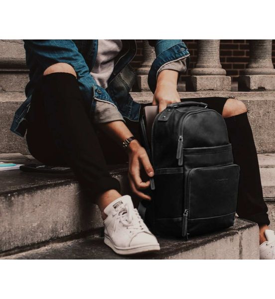 Δερμάτινο Σακίδιο Πλάτης Chesterfield Austin C58.018400 Μαύρο – Θήκη Laptop 14" – Premium Δερμάτινο Backpack Εργασίας