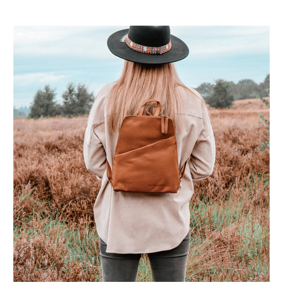 Γυναικείο Δερμάτινο Backpack από Pull-Up Δέρμα Chesterfield Claire C58.023531 Κονιάκ – Premium Vintage Design