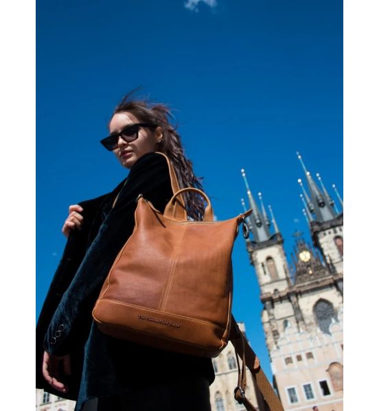 Γυναικείο Δερμάτινο Σακίδιο Πλάτης Chesterfield Saar C58.026131 Κονιάκ – Premium, Κομψό Στυλ για Πόλη & Γραφείο