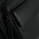 Δερμάτινο Τσαντάκι Ώμου Chesterfield C48.071400 Μαύρο Remy – Premium Pull-Up Δέρμα – Κομψό & Ανθεκτικό