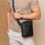 Δερμάτινο Ανδρικό Τσαντάκι Ώμου Chesterfield C48.138600 Laveno Μαύρο – Premium Wax Pull up Δέρμα