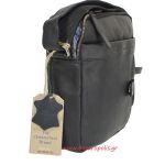 Ανδρικό Δερμάτινο Τσαντάκι Ώμου Chesterfield C48.071700 Μαύρο – με 2 Κεντρικές Θήκες & Premium Ποιότητα