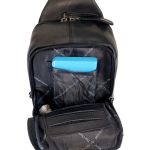 Δερμάτινο Τσαντάκι Χιαστί / Crossbody Chesterfield Riga C58.028400 Μαύρο – Premium Pull-Up Δέρμα με Πολλαπλές Θήκες