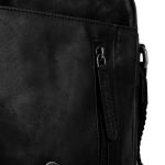 Ανδρικό Δερμάτινο Τσαντάκι Ώμου Chesterfield Remy C48.055000 Μαύρο – Premium, Κομψό με Καπάκι & Φερμουάρ