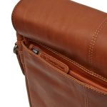 Δερμάτινο Τσαντάκι Ώμου Μεγάλο Chesterfield Raphael C48.055131 Κονιάκ – Premium Pull-Up Δέρμα με Θήκη Tablet