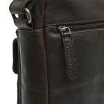 Δερμάτινο Τσαντάκι Ώμου Chesterfield C48.083701 Καφέ – Pull-Up Δέρμα Premium – Κομψό, Ανθεκτικό & Πρακτικό