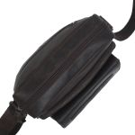 Δερμάτινο Τσαντάκι Ώμου Chesterfield C48.083701 Καφέ – Pull-Up Δέρμα Premium – Κομψό, Ανθεκτικό & Πρακτικό