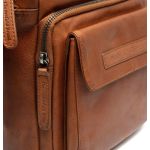 Δερμάτινο Τσαντάκι Ώμου Chesterfield C48.083731 Κονιάκ – Pull-Up Δέρμα Premium – Κομψό, Ανθεκτικό & Πρακτικό
