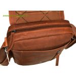Ανδρικό Δερμάτινο Τσαντάκι Ώμου Chesterfield Remy C48.055031 Κονιάκ – Premium, Κομψό με Καπάκι & Φερμουάρ