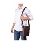 Ανδρικό Δερμάτινο Τσαντάκι Ώμου Chesterfield C48.071701 Καφέ – με 2 Κεντρικές Θήκες & Premium Ποιότητα