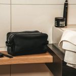 Δερμάτινο Νεσεσέρ Chesterfield Stacey C08.016500 Μαύρο – Wax Pull Up για Ταξίδι με 2 Χώρους – Premium Ποιότητα