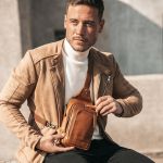 Δερμάτινο Τσαντάκι Χιαστί / Crossbody Chesterfield Riga C58.028431 Κονιάκ – Premium Pull-Up Δέρμα με Πολλαπλές Θήκες