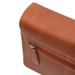 Ανδρικό Δερμάτινο Τσαντάκι Χειρός & Ώμου Chesterfield Lucca C48.127031 Κονιάκ – Πολυτελές από Wax Pull-Up Δέρμα