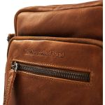 Δερμάτινο Τσαντάκι Ώμου Chesterfield Birmingham C48.098031 Κονιάκ – Premium Pull-Up Δέρμα με Κομψό & Ανθεκτικό Design