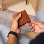 Ανδρικό Δερμάτινο Πορτοφόλι Μικρό Chesterfield Ralph C08.040831 Κονιάκ – Luxury, Compact & Premium