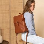 Premium Επαγγελματικό Δερμάτινο Backpack Chesterfield Farrow C58.071631 Κονιάκ | Κομψότητα & Οργάνωση